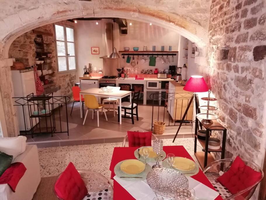La Maison d’Helene&Antoine à Bonnieux XII siècle Esterno foto